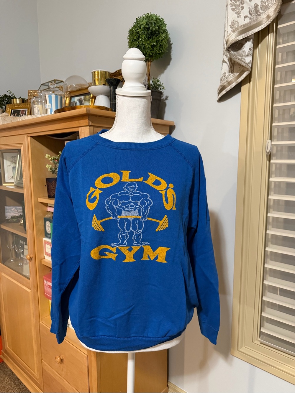 Vintage Gold’s Gym Logo Crewneck Sweater Size Medium